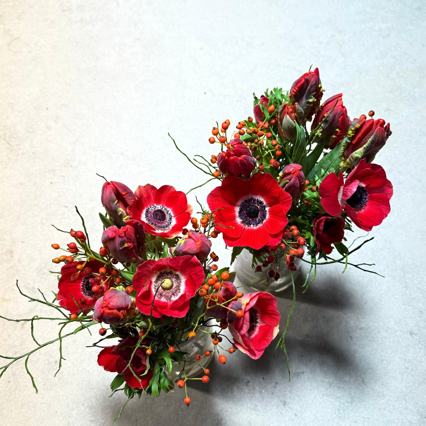 Snijbloemen in vaasjes
