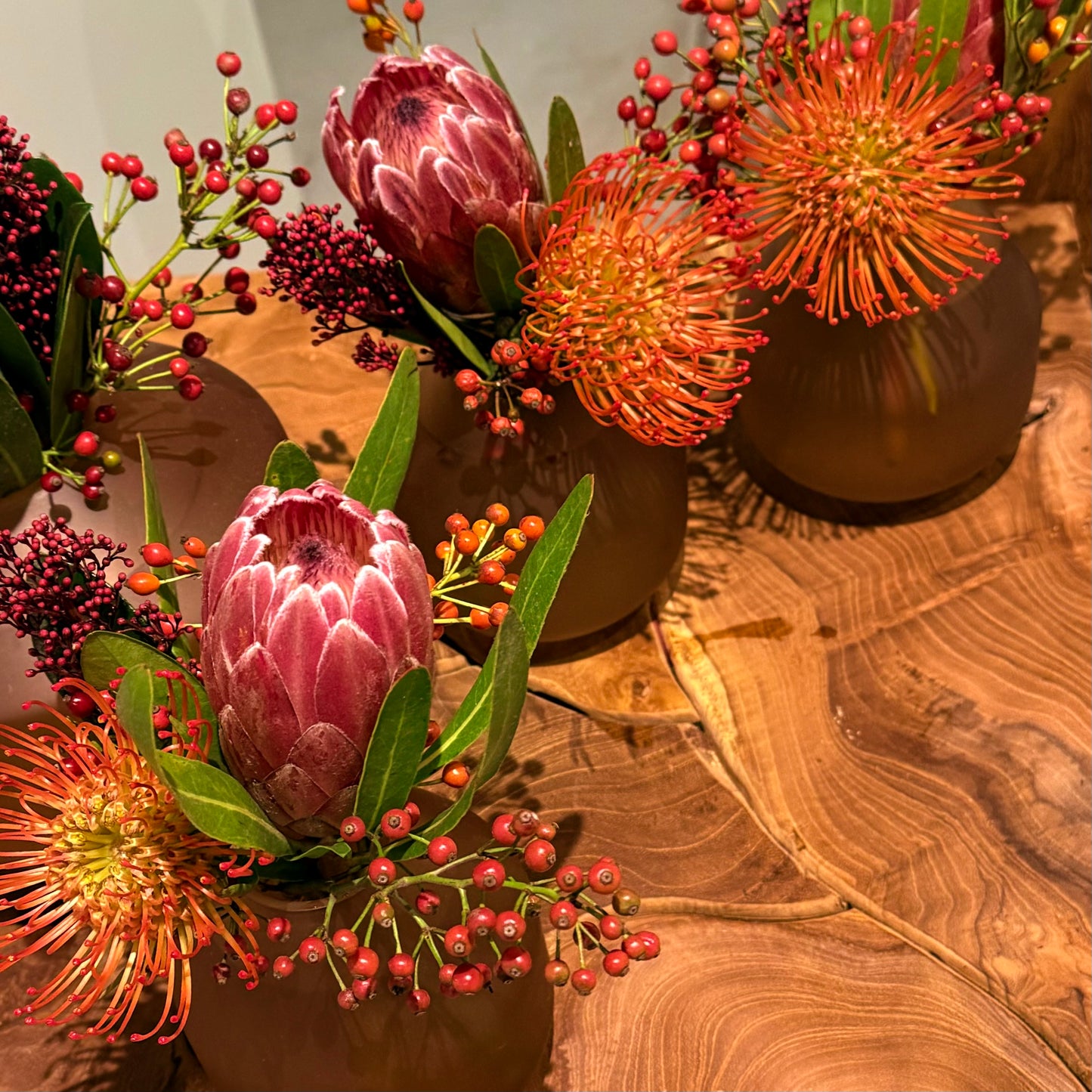 Snijbloemen in vaasjes